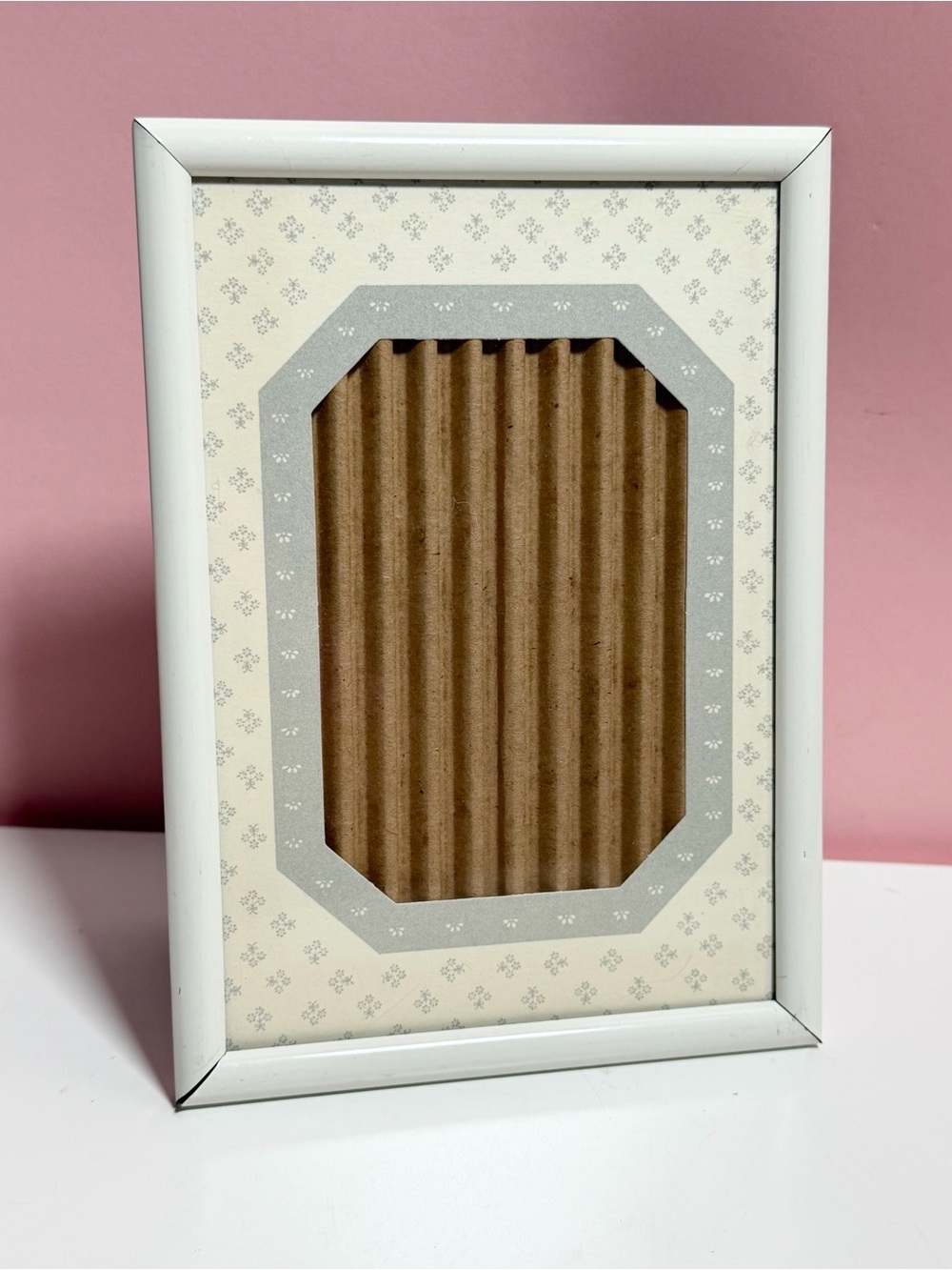 Vintage 80s picture frame